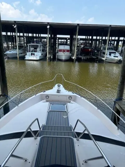 1996 Sea Ray 440 express bridge