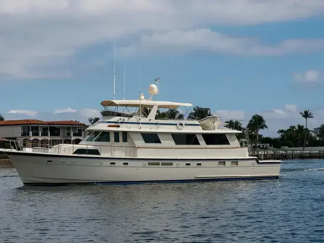 Hatteras 72 Motor Yacht