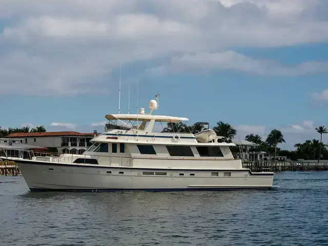 Hatteras 72 Motor Yacht