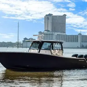 2022 Sportsman Open 352 Center Console