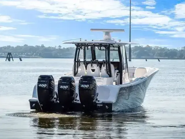 Sportsman Open 352 Center Console