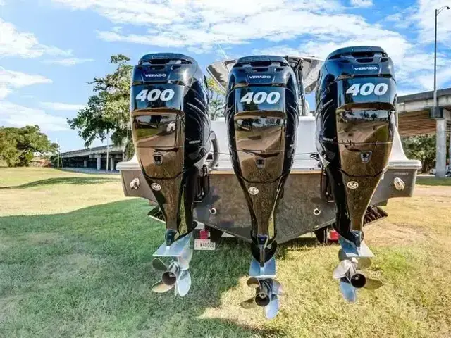 Sportsman Open 352 Center Console