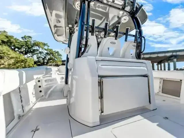 Sportsman Open 352 Center Console