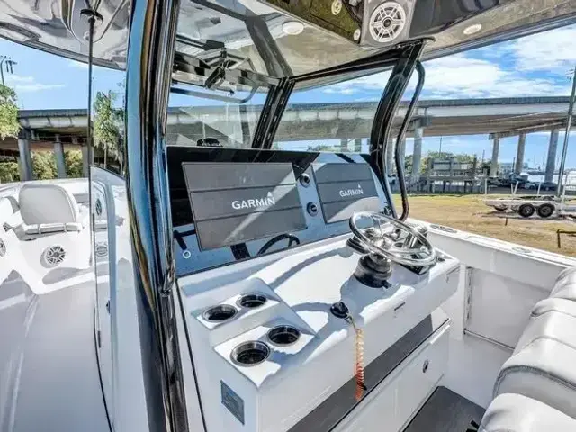 Sportsman Open 352 Center Console