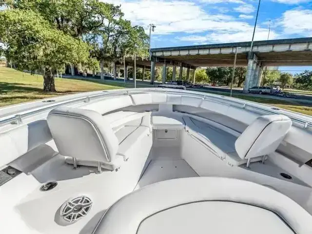 Sportsman Open 352 Center Console