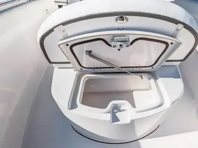 Sportsman Open 352 Center Console