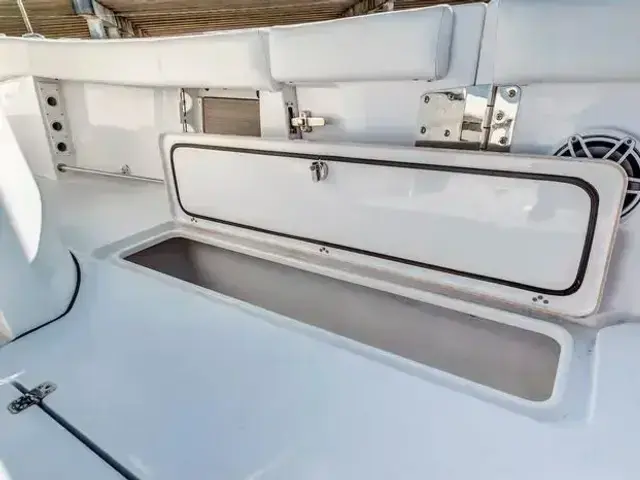 Sportsman Open 352 Center Console