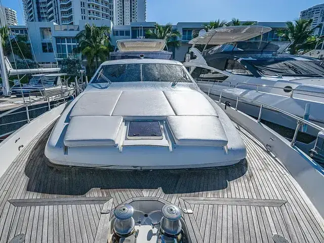 Ferretti Yachts 780