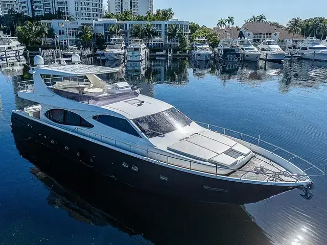 Ferretti Yachts 780