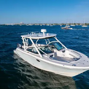 2020 Robalo 317 Dual Console