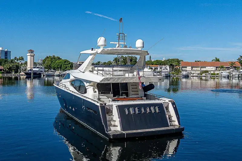 2009 Ferretti 780