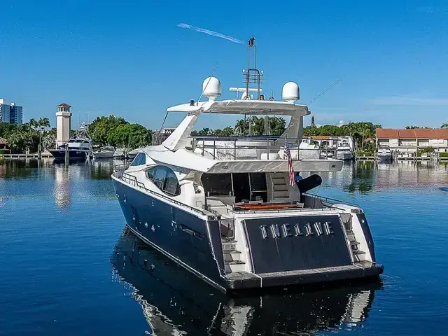 Ferretti Yachts 780