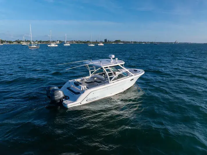 2020 Robalo 317 dual console