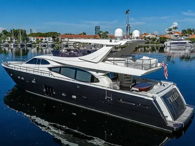 Ferretti Yachts 780