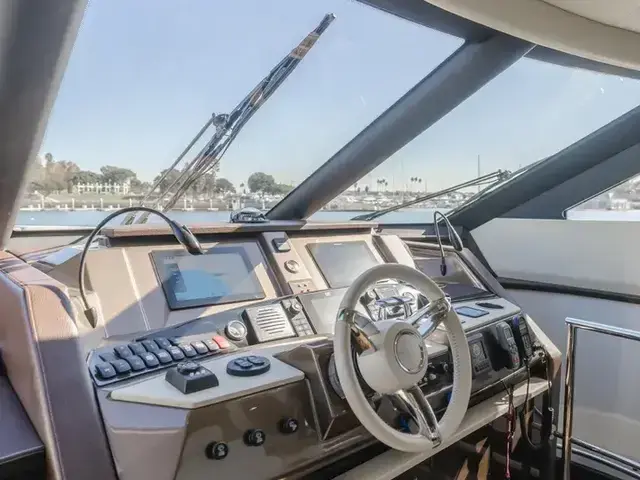 Marquis 72' FlyBridge