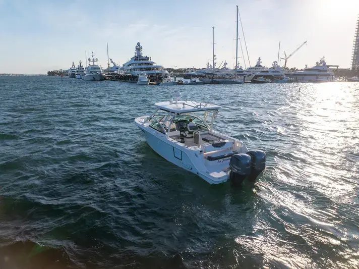 2020 Robalo 317 dual console