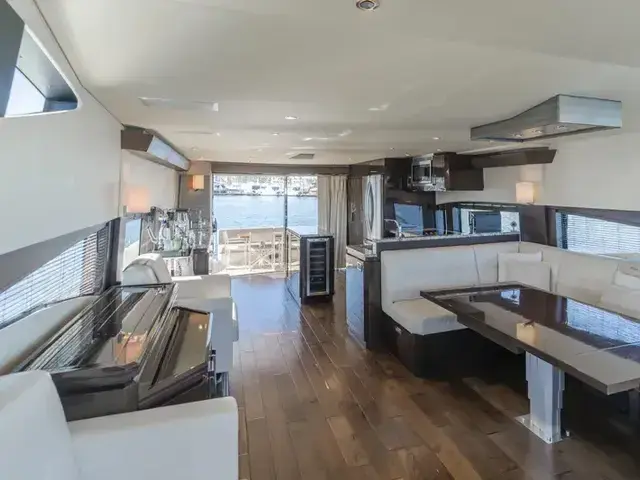 Marquis 72' FlyBridge