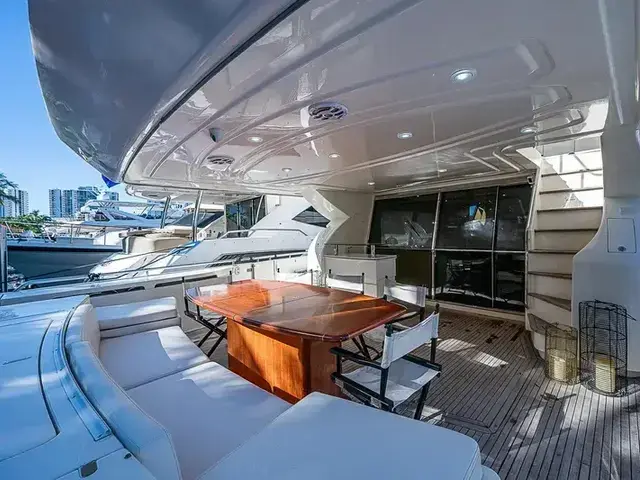 Ferretti Yachts 780