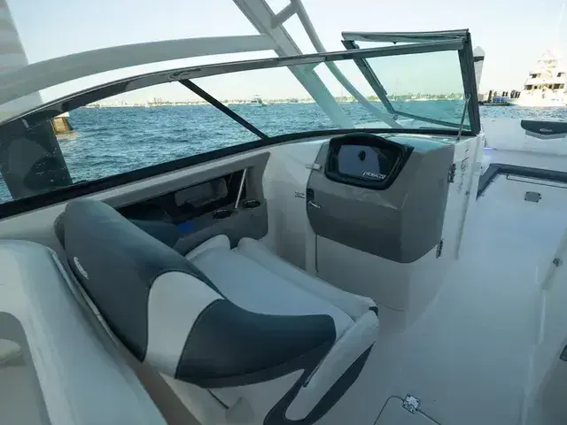 Robalo 317 Dual Console