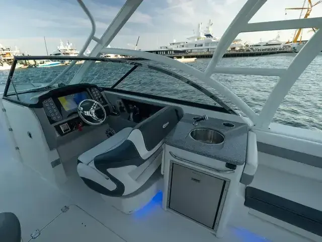 Robalo 317 Dual Console