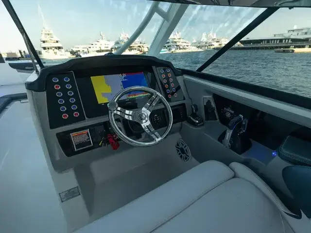 Robalo 317 Dual Console