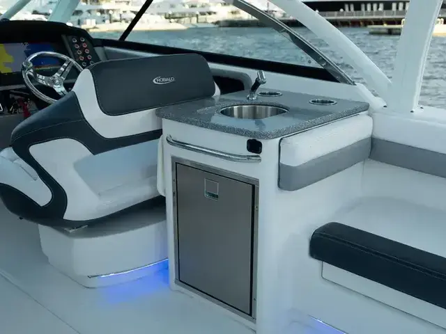 Robalo 317 Dual Console