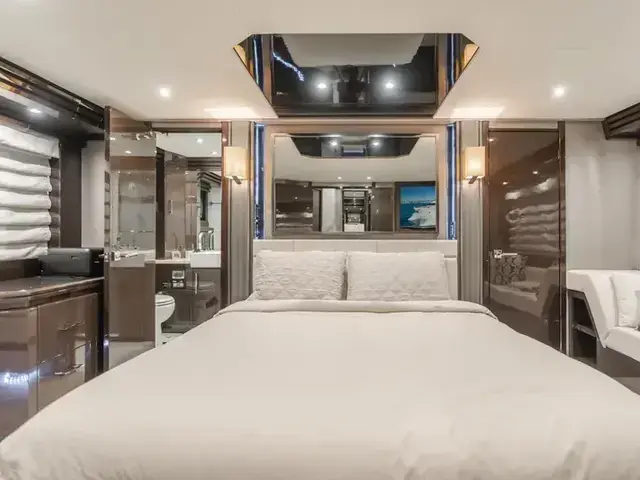 Marquis 72' FlyBridge