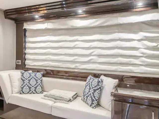 Marquis 72' FlyBridge