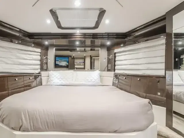 Marquis 72' FlyBridge