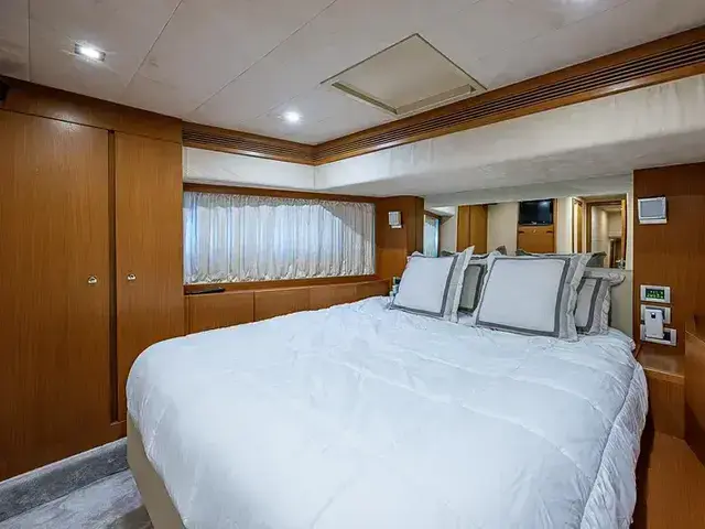 Ferretti Yachts 780