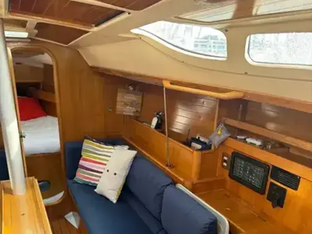 Beneteau Oceanis 350