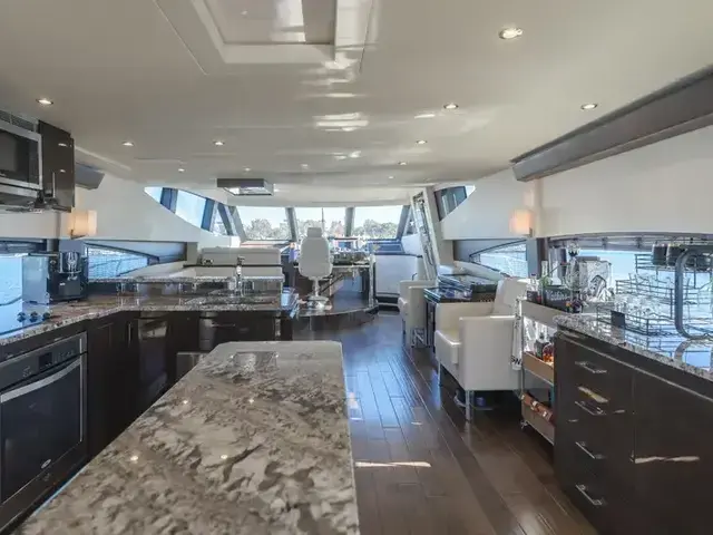 Marquis 72' FlyBridge