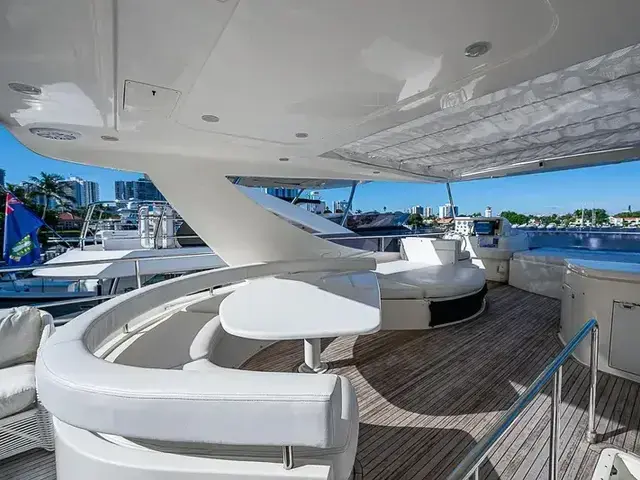 Ferretti Yachts 780