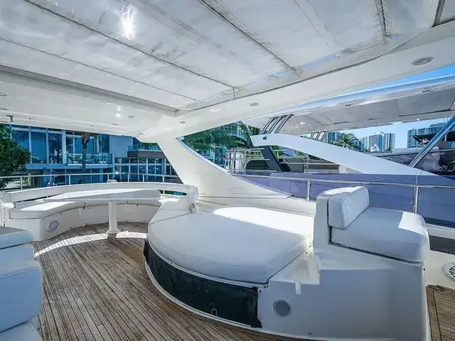 Ferretti Yachts 780