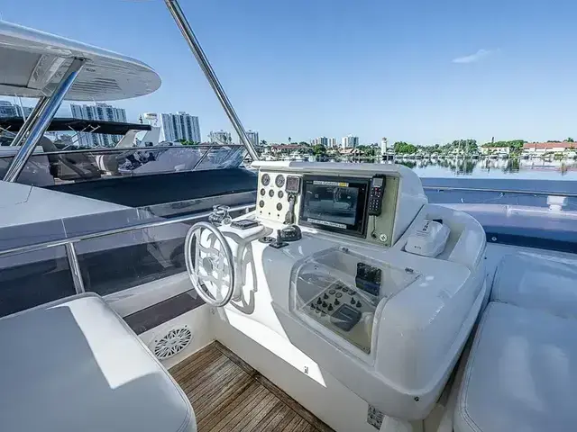 Ferretti Yachts 780