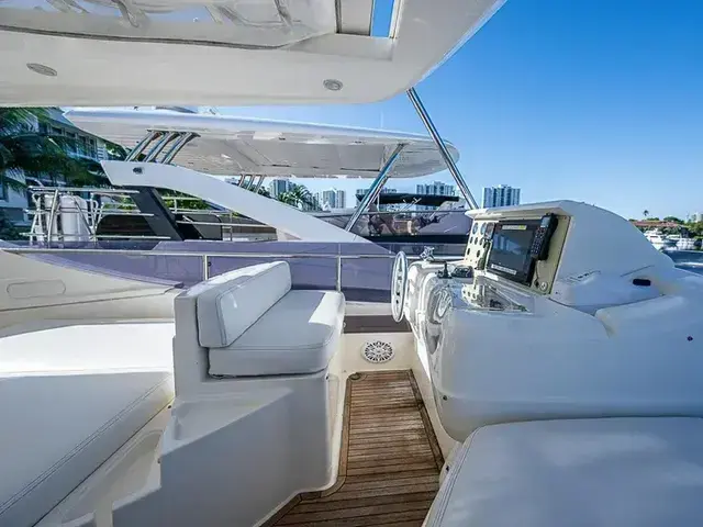 Ferretti Yachts 780