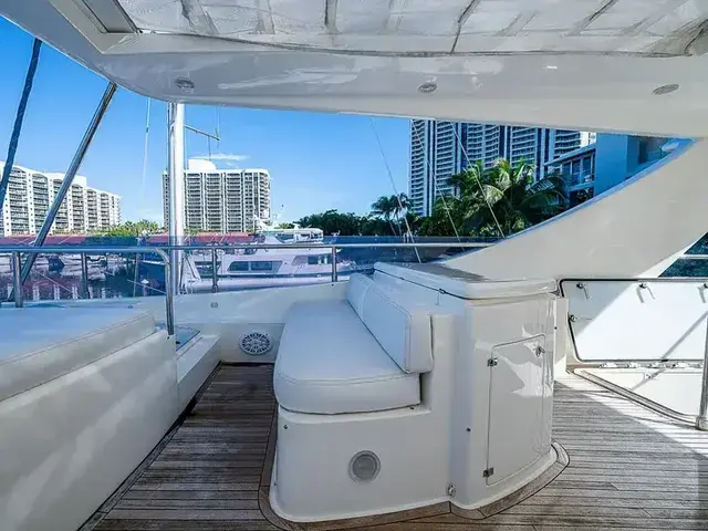 Ferretti Yachts 780