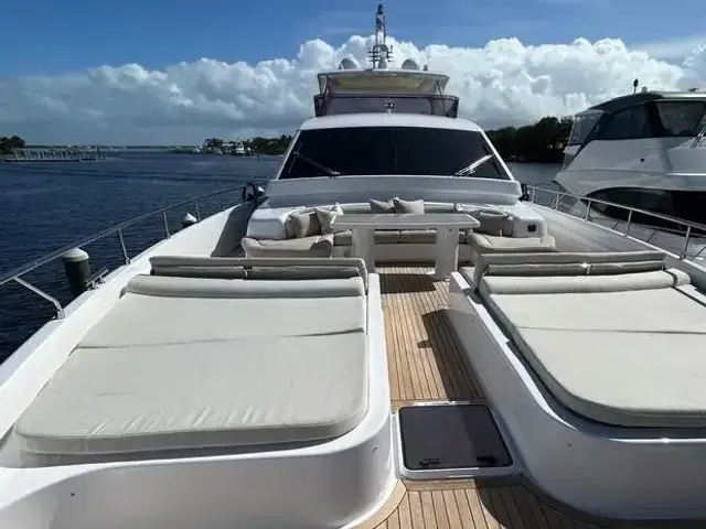 Ferretti Yachts 840 Altura