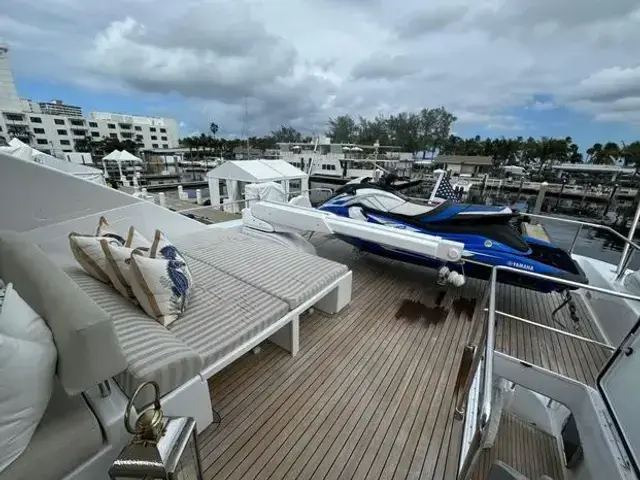 Ferretti Yachts 840 Altura