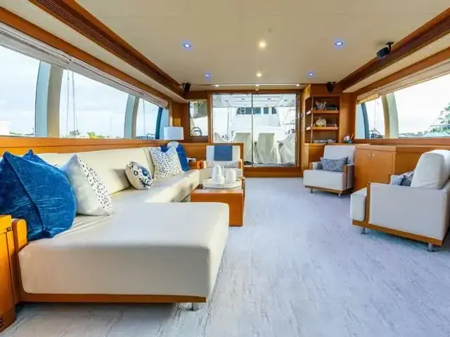 Ferretti Yachts 840 Altura