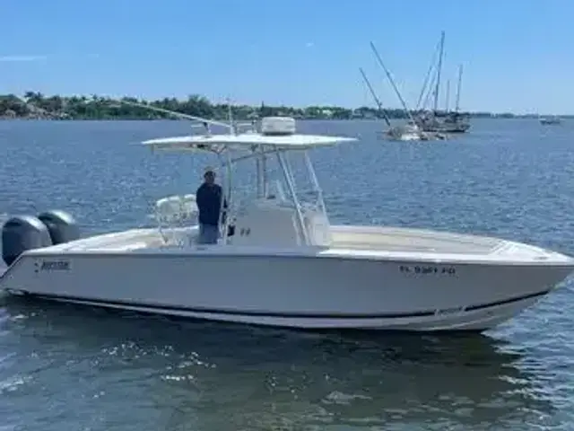 Jupiter 26 FS Center Console