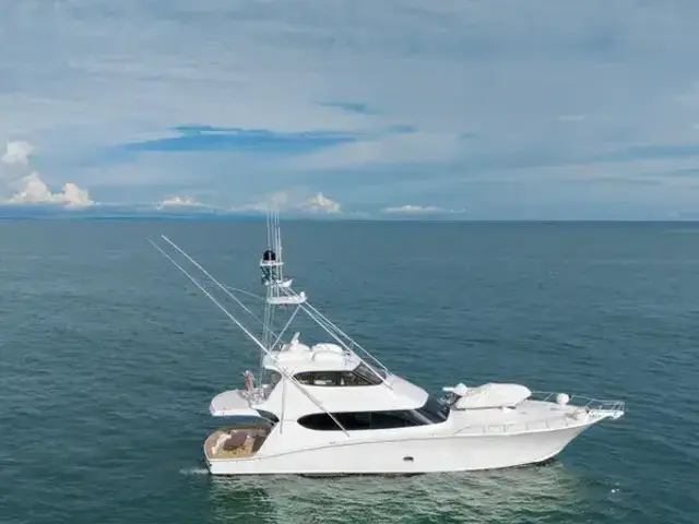 Hatteras 77