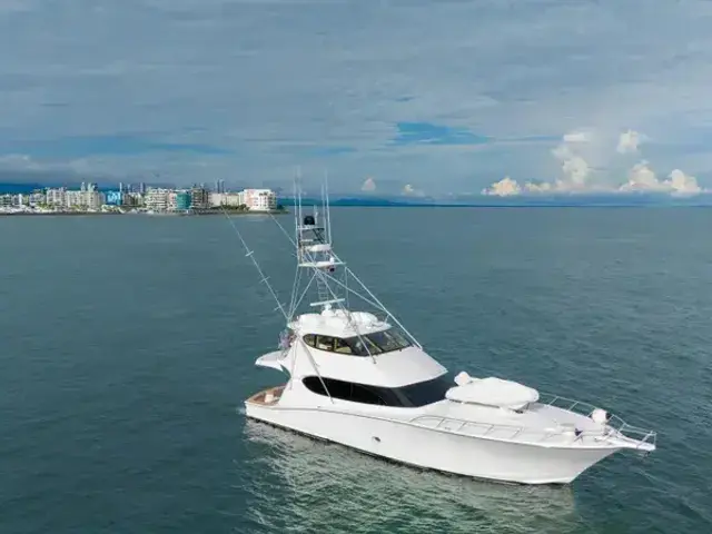 Hatteras 77