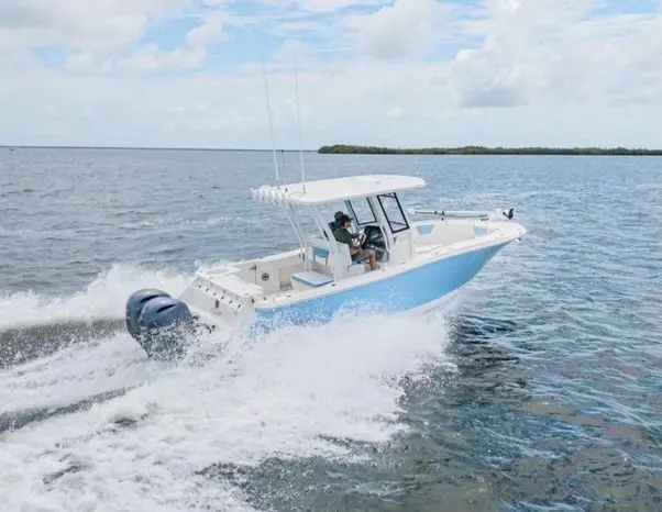 2023 Robalo r270 center console