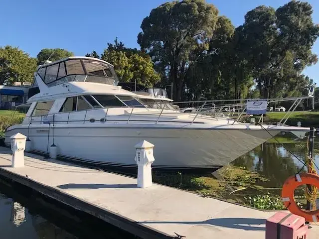 Sea Ray 550 Sedan Bridge