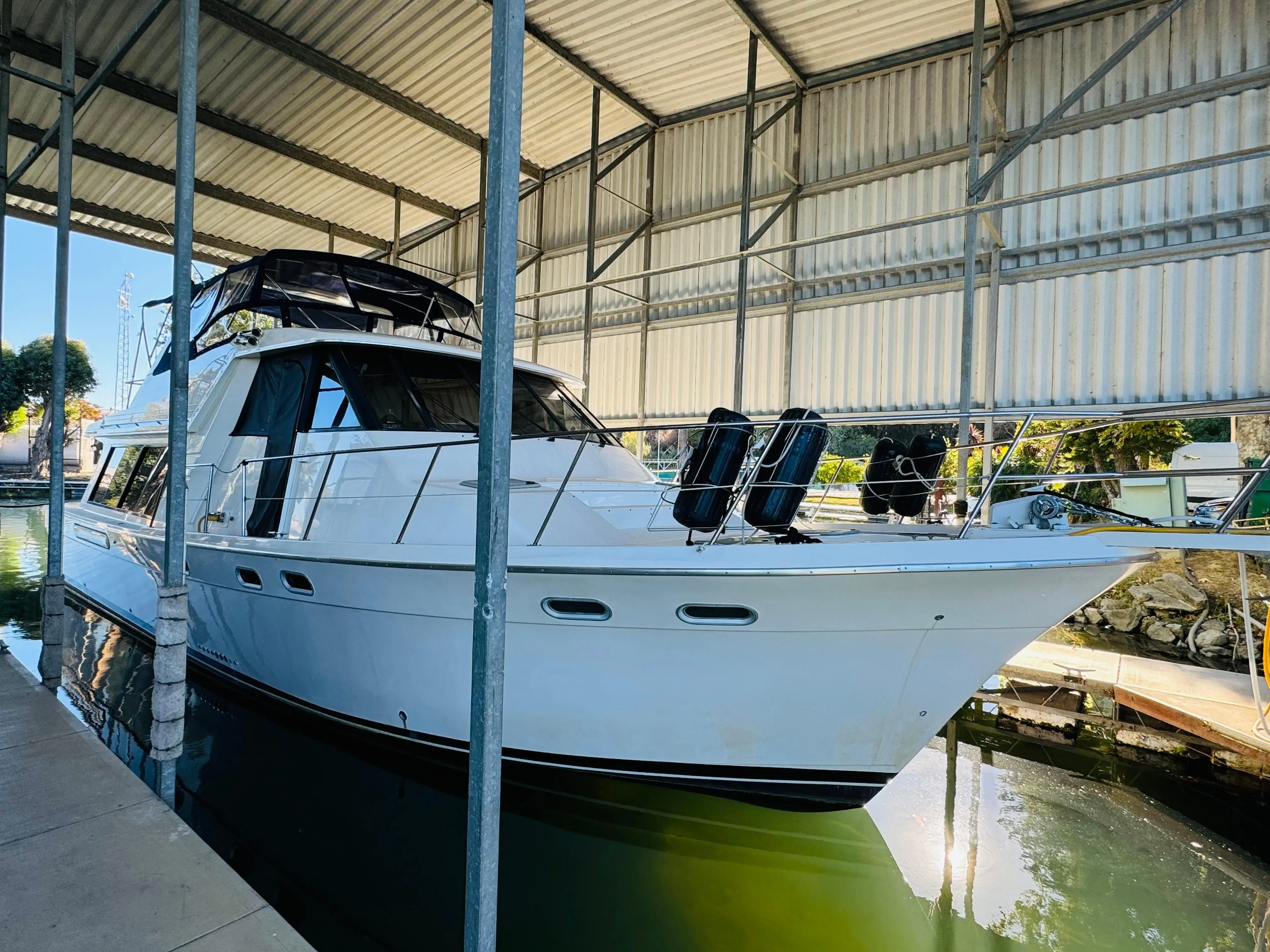 1994 Bayliner 4788 pilothouse motor yacht