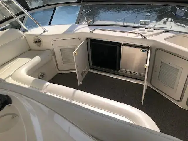 Sea Ray 550 Sedan Bridge