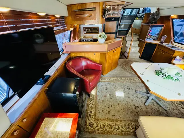 Bayliner 4788 Pilothouse Motor Yacht