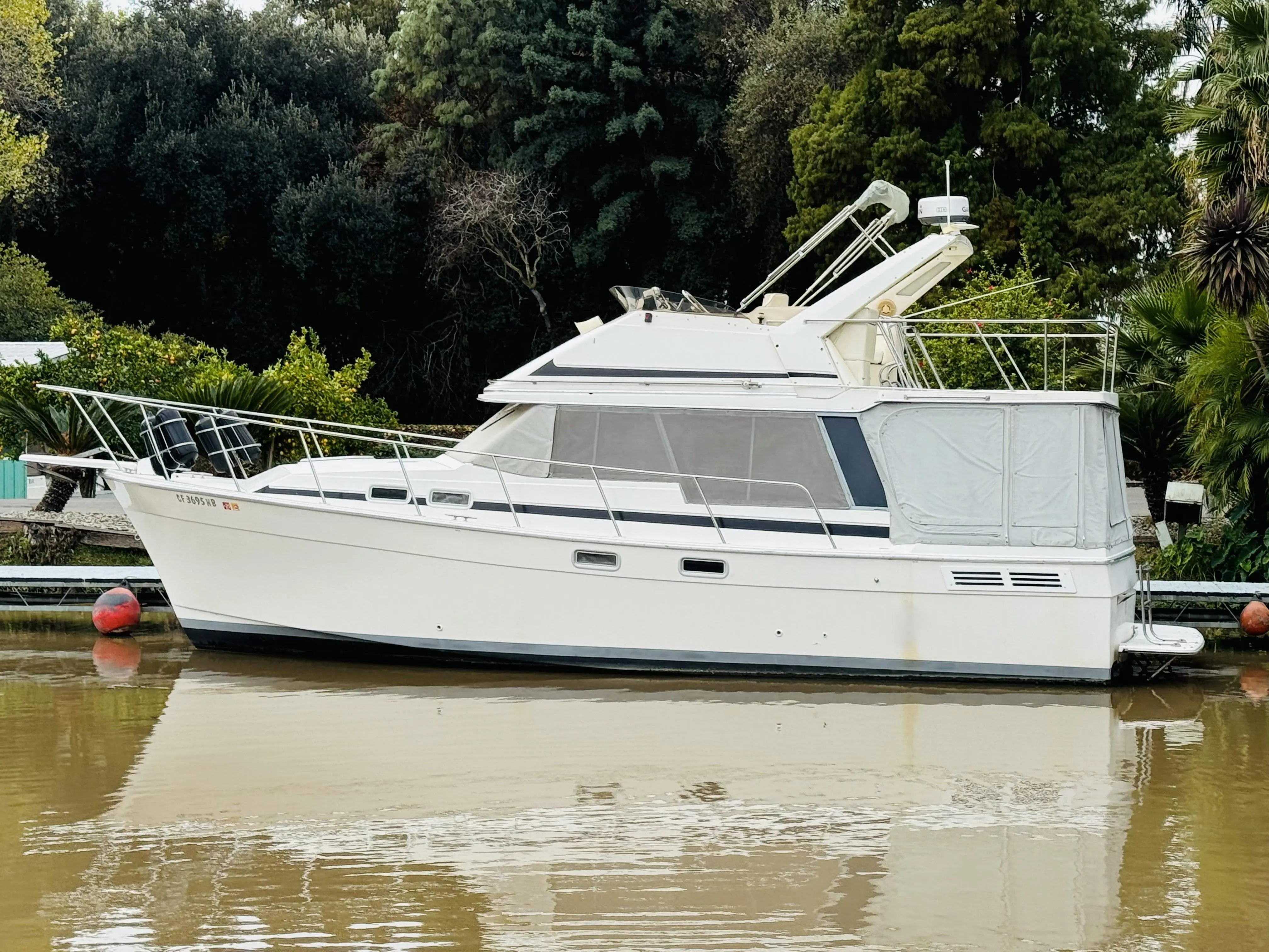 1989 Bayliner 3288 motoryacht