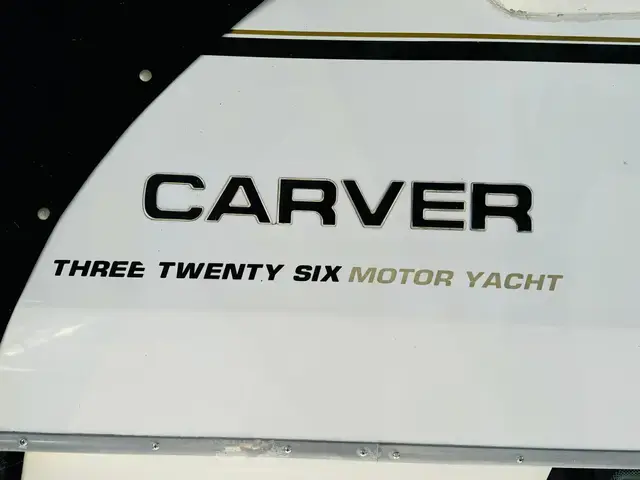 Carver 326 AFT CABIN